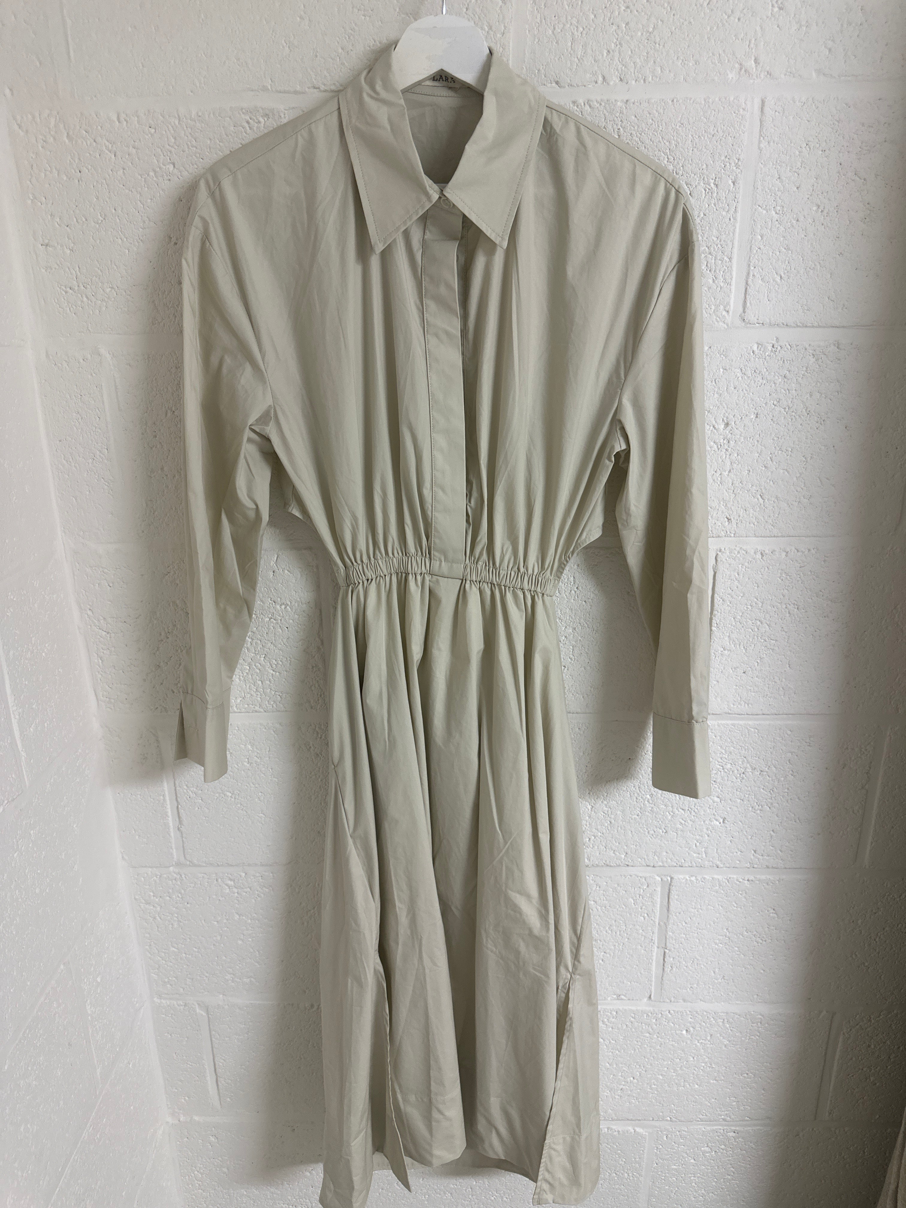 Robe ouverte dans le dos LORI
